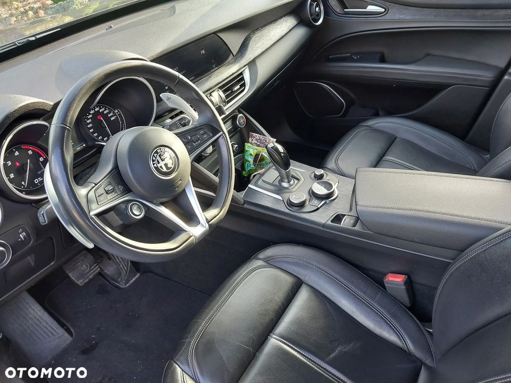 Alfa Romeo Stelvio 2.2 JTDM Q4 - 25