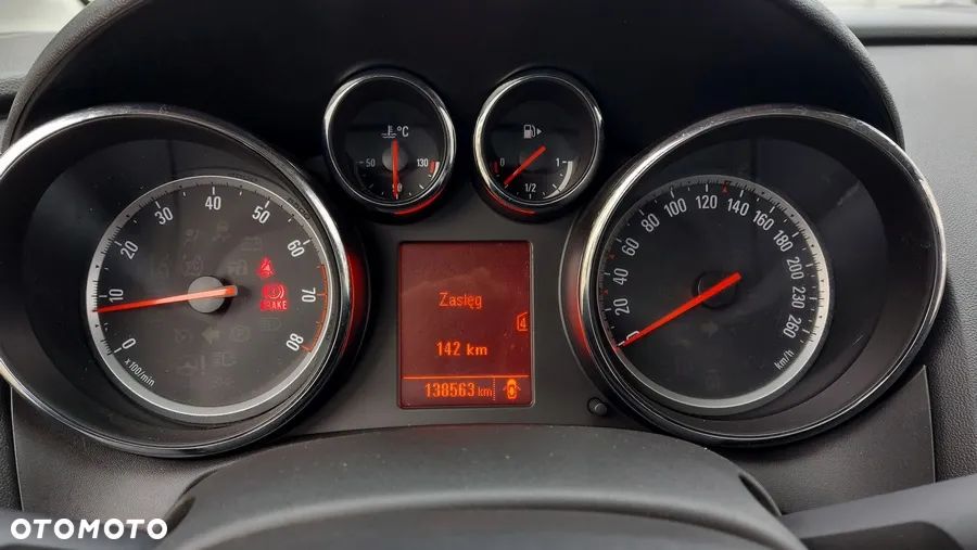 Opel Astra 1.4 Turbo 150 Jahre - 23