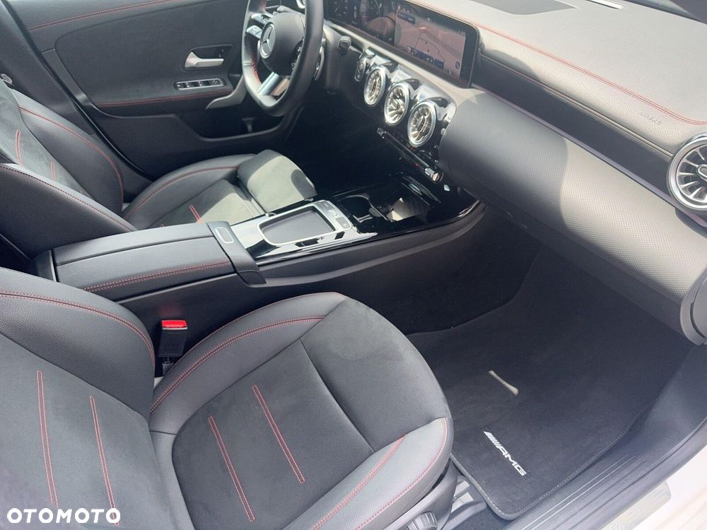Mercedes-Benz CLA 180 mHEV AMG Line 7G-DCT - 21