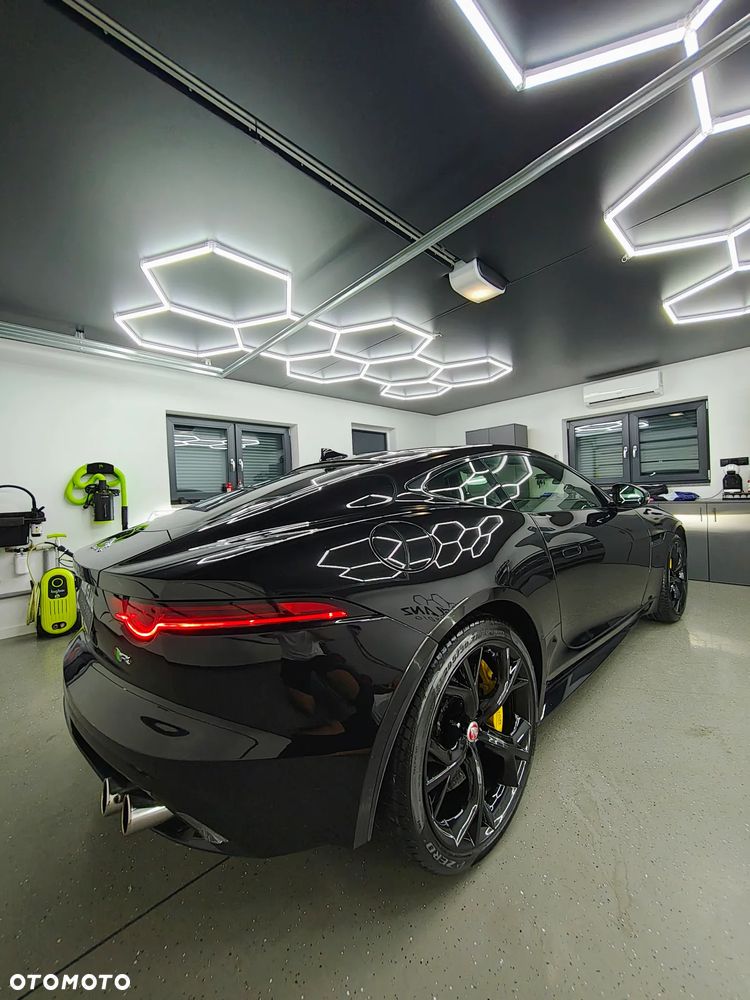 Jaguar F-Type R AWD - 21