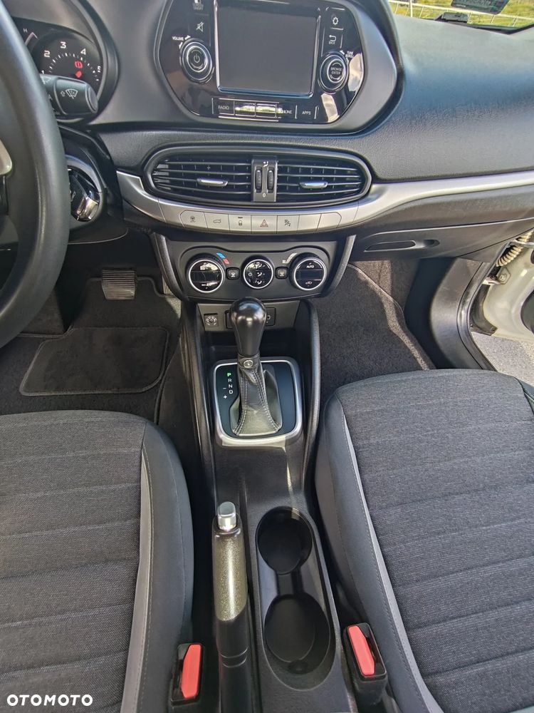 Fiat Tipo 1.6 E-Torq 16v Lounge - 17
