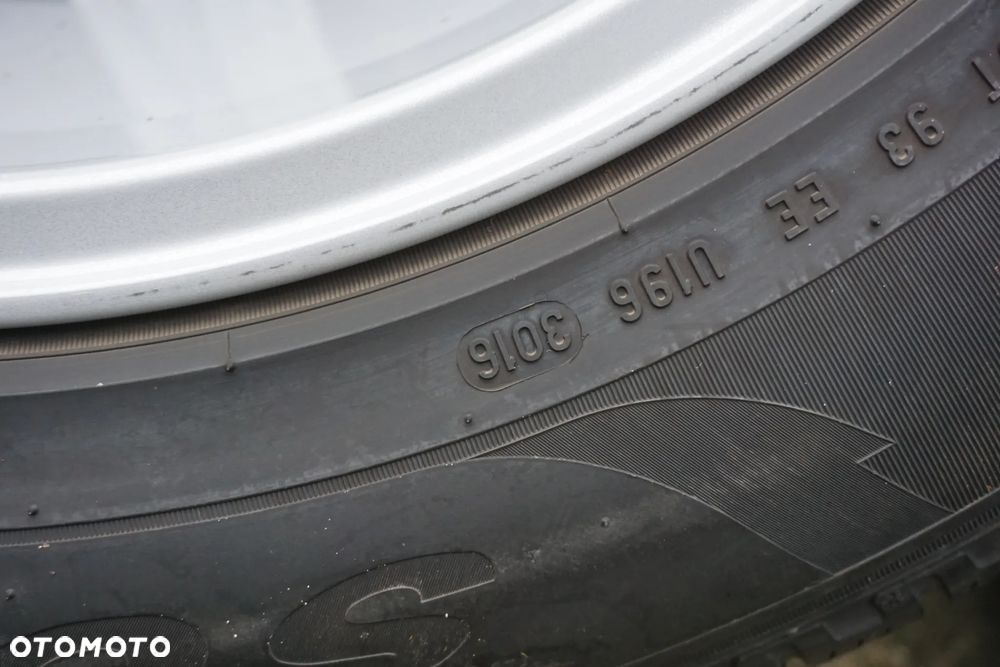 Volkswagen 5x112 17 7J Pirelli winter 215 65 17 - 8