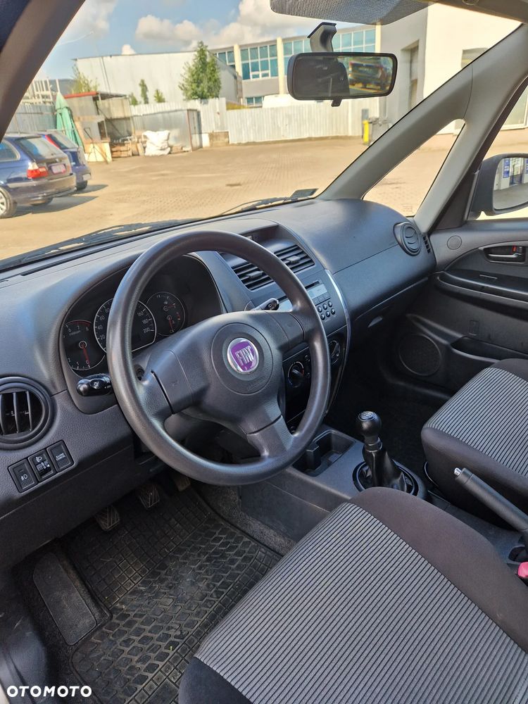 Fiat Sedici - 12