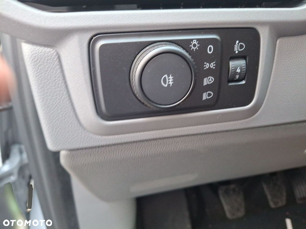 Volkswagen Transporter Furgon 2.0 TDI 150 KM manual - 19