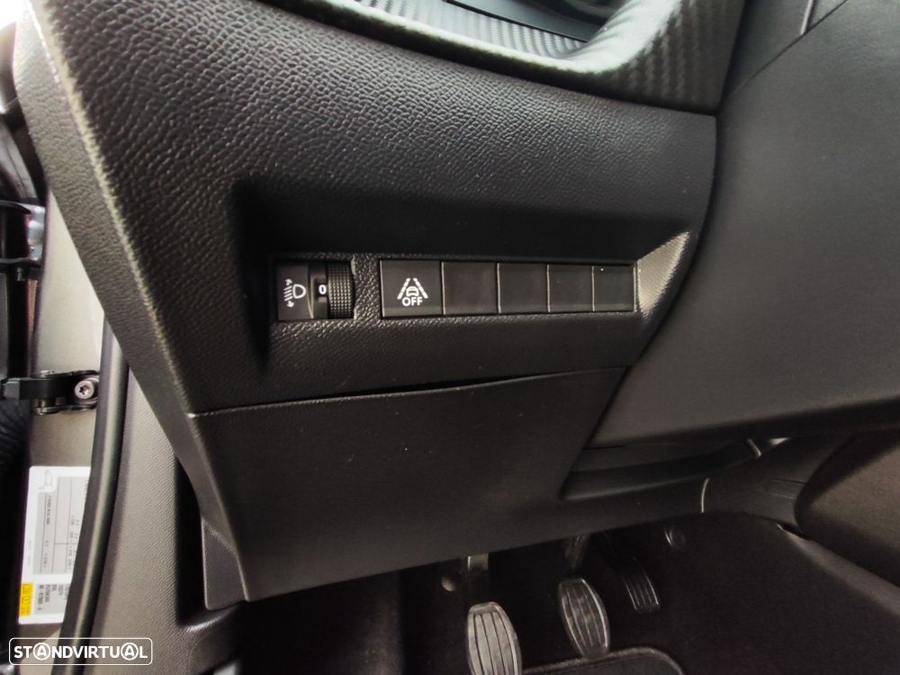 Peugeot 2008 1.2 PureTech Active Pack - 28