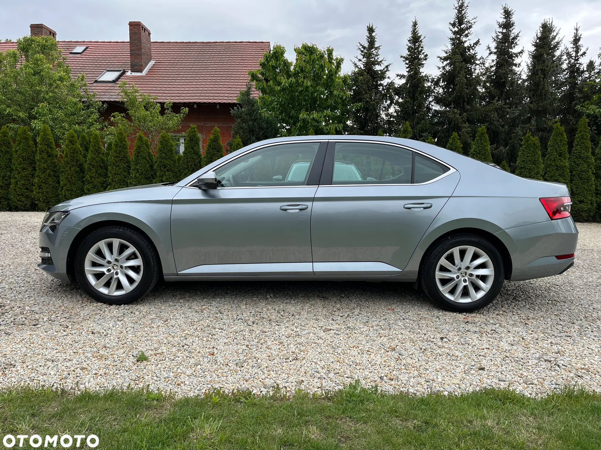 Skoda Superb 2.0 TDI SCR Ambition DSG - 2