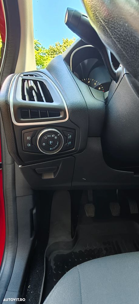 FORD Focus 2013 — imagine 6