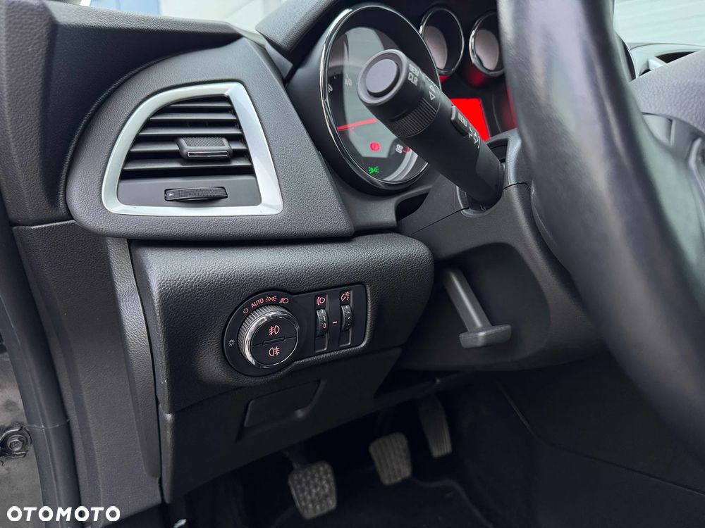 Opel Astra 1.4 Turbo Edition Sport - 23
