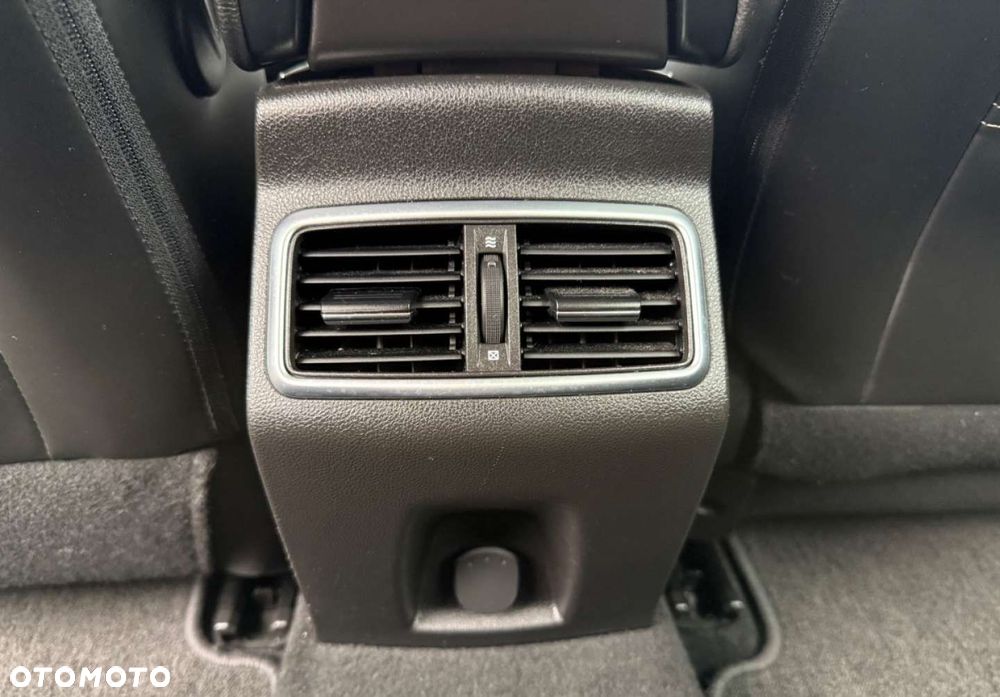 Renault Megane 1.6 dCi Energy Limited - 26