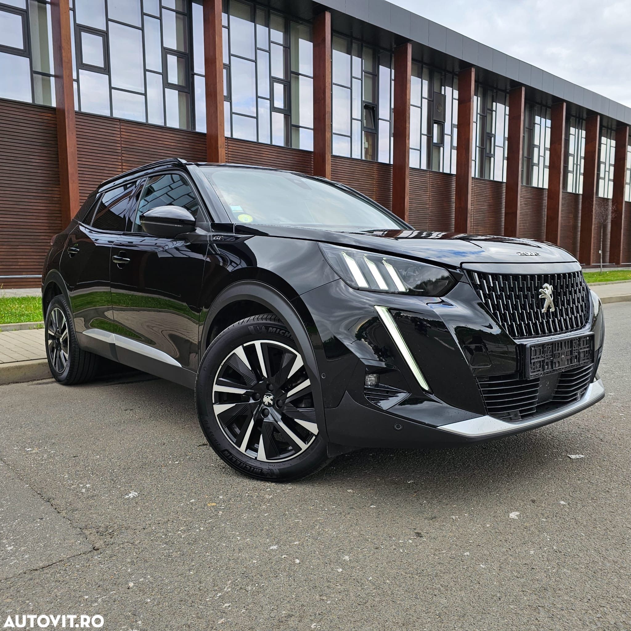 Peugeot 2008 BlueHDi 130 EAT8 GT Pack - 1
