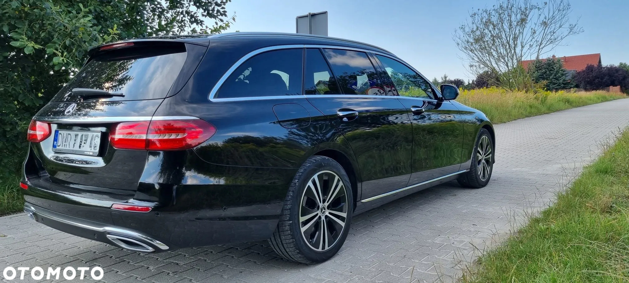 Mercedes-Benz Klasa E 400 d 4Matic T 9G-TRONIC Avantgarde - 5