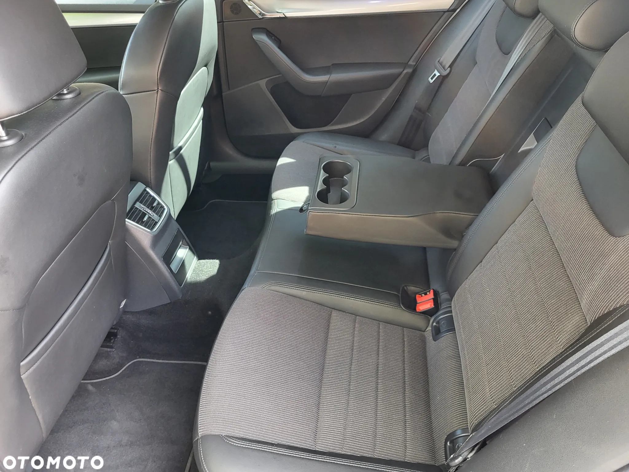 Skoda Octavia 2.0 TDI (Green tec) DSG Ambition - 10