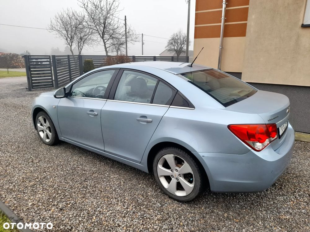 Chevrolet Cruze 1.8 LT - 2