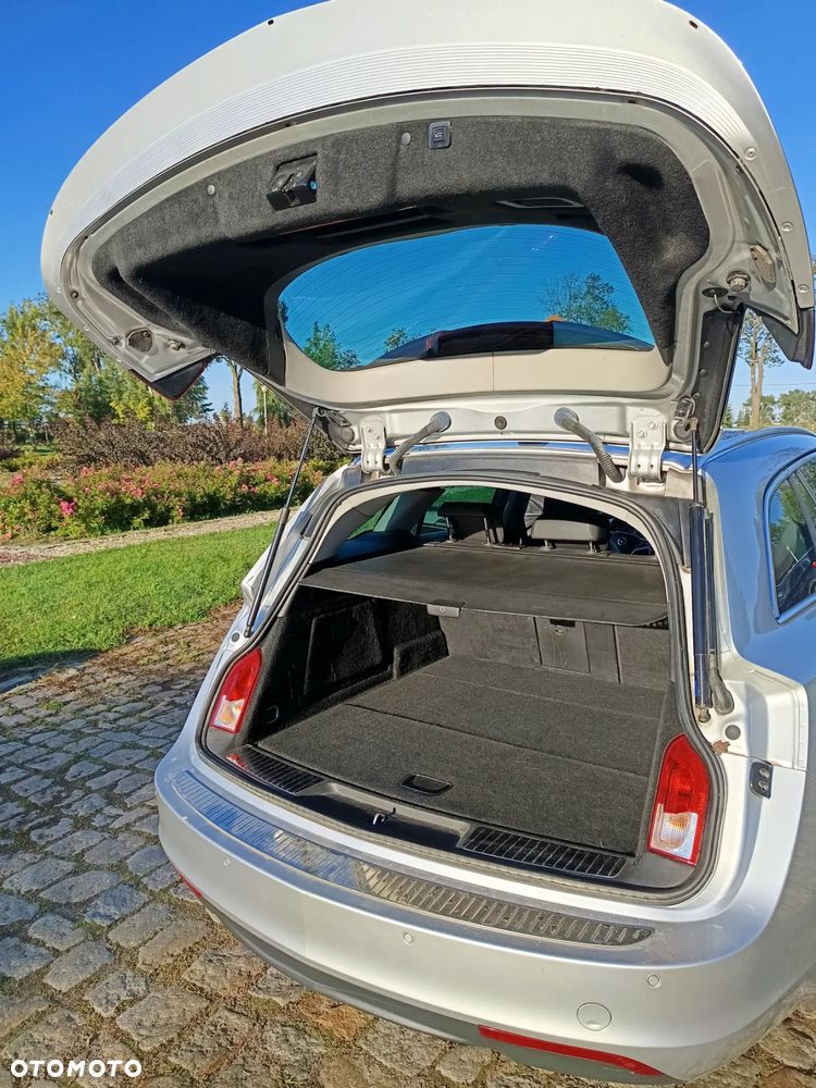 Opel Insignia 1.6 CDTI - 19