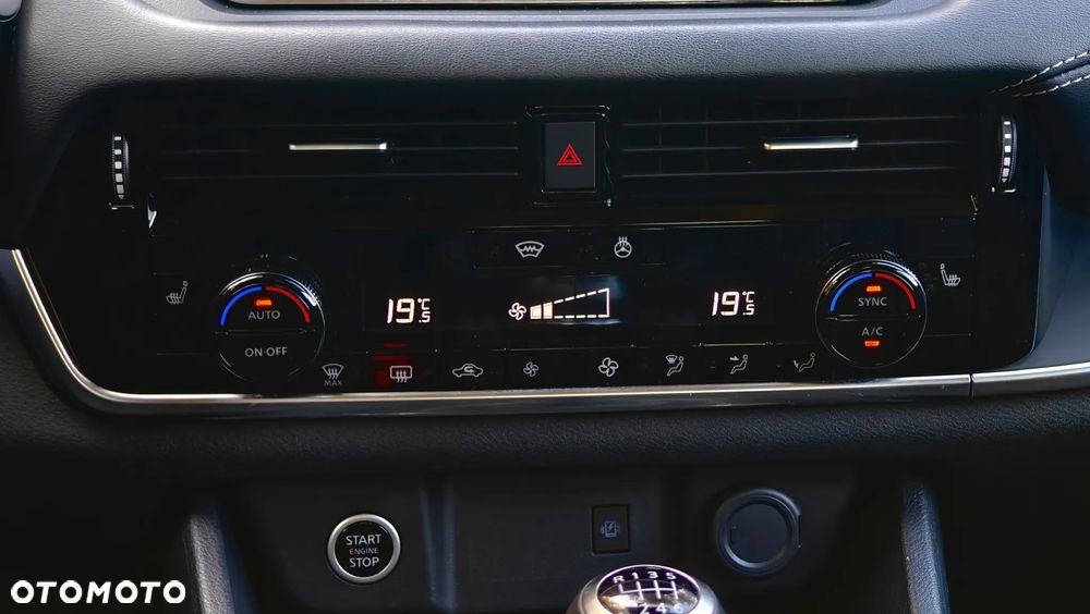 Nissan Qashqai 1.3 DIG-T ACENTA - 30