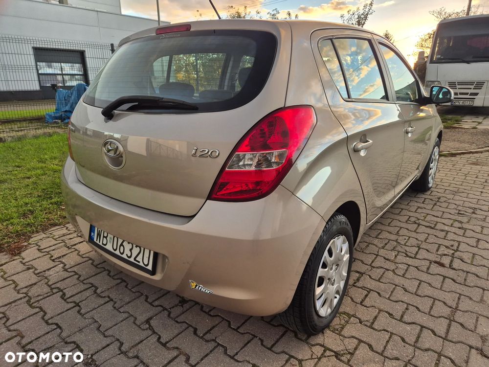 Hyundai i20 - 15