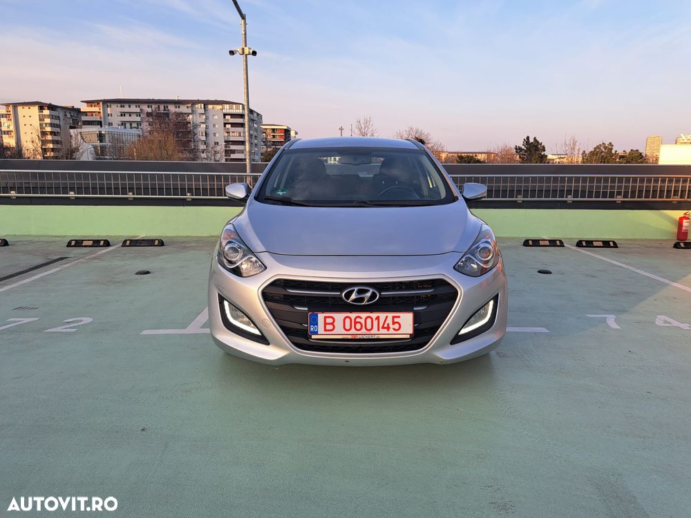 Hyundai i30 1.6 CRDI DCT Premium - 5