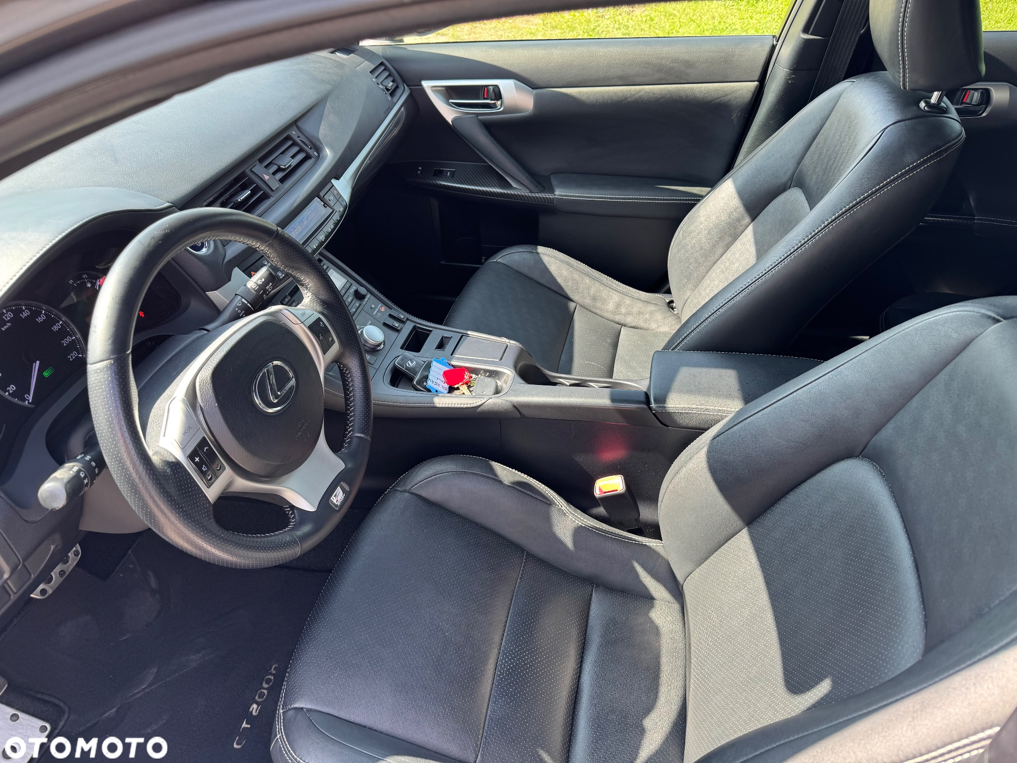 Lexus CT - 17