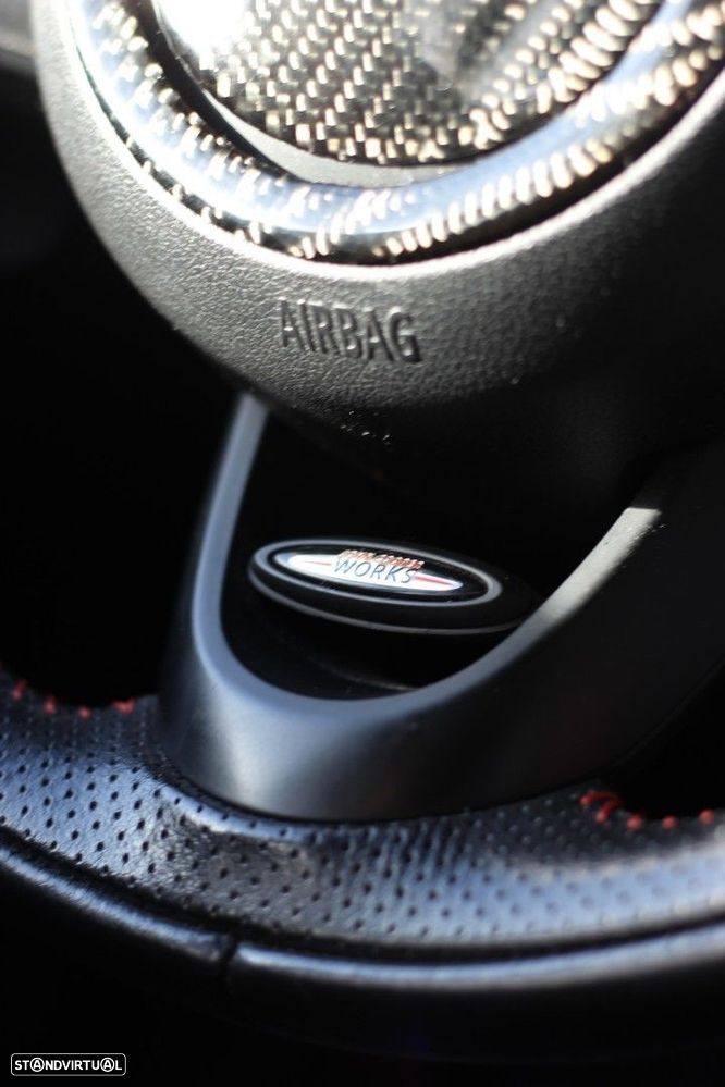 MINI 5 Portas Cooper SD Auto Desportiva - 17