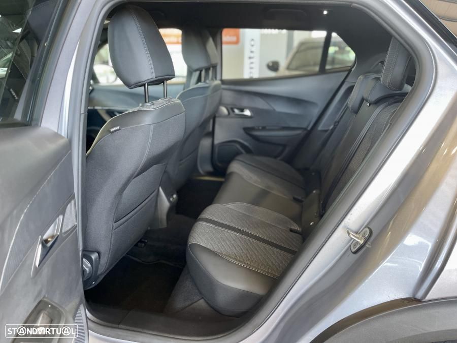 Peugeot 2008 1.2 Hybrid Allure e-DCS6 - 23