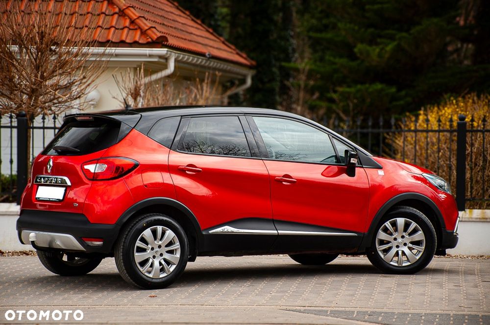 Renault Captur 1.2 TCe Helly Hansen EDC - 23