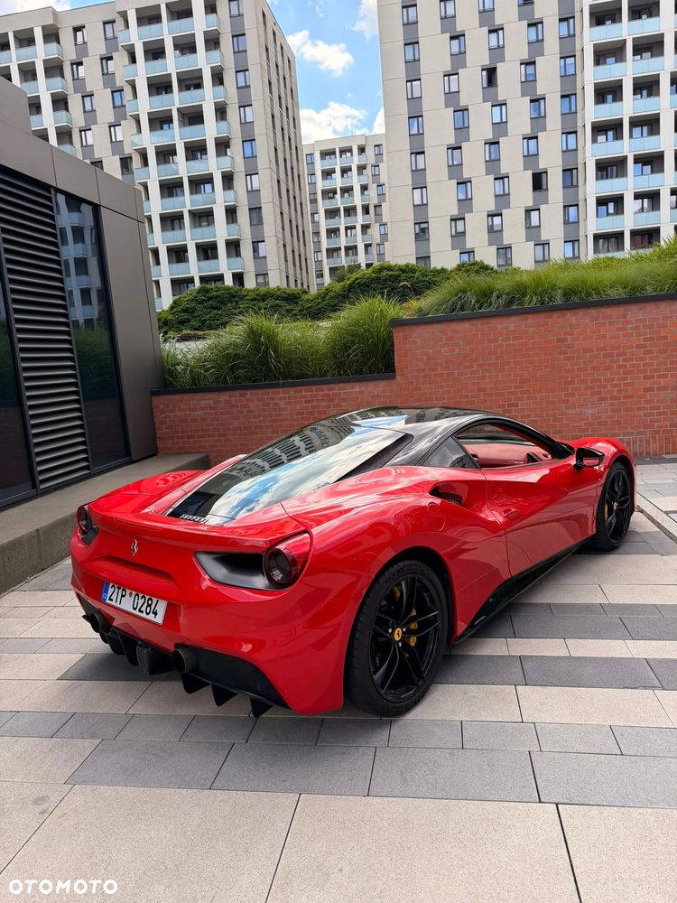 Ferrari 488 - 24