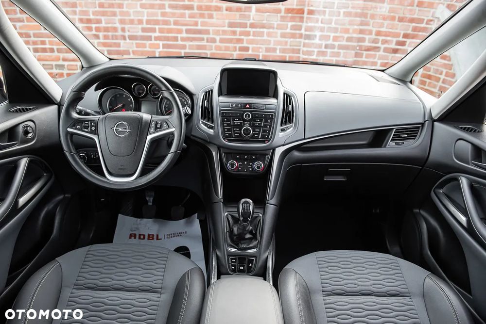 Opel Zafira - 27