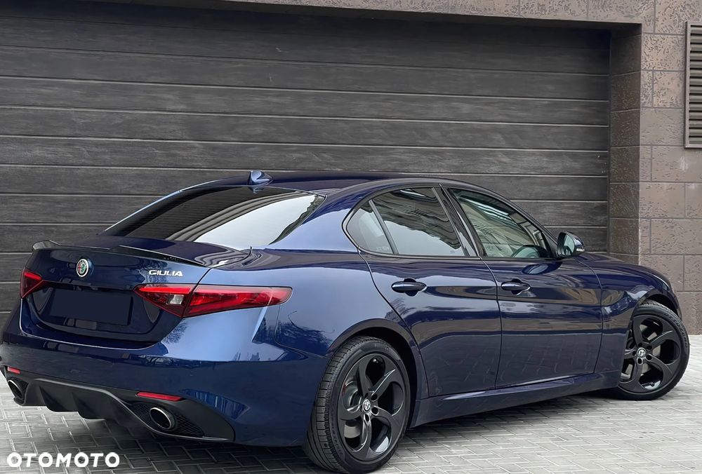 Alfa Romeo Giulia - 4
