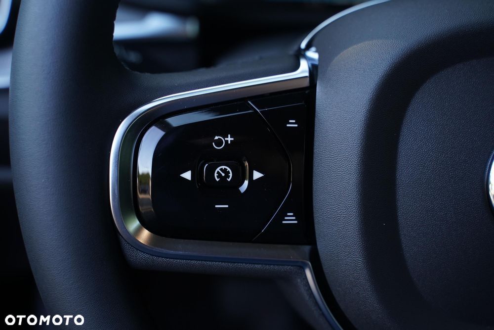 Volvo V60 B4 B Ultra Dark - 16