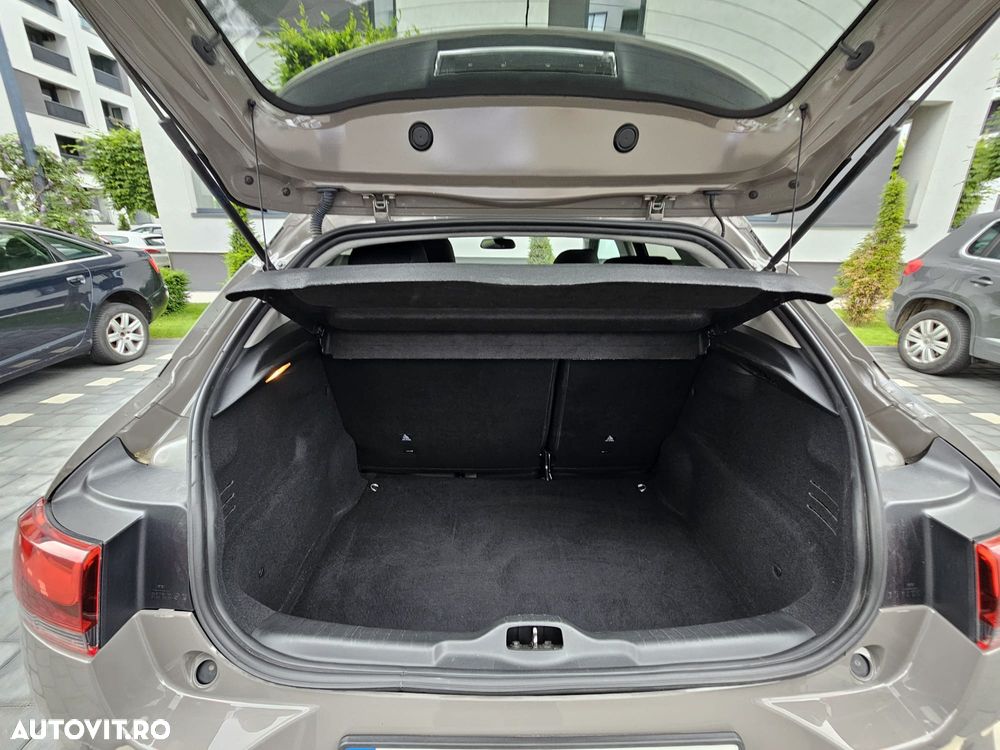 Citroën C4 Cactus 1.2 PureTech S&S EAT6 Shine - 10