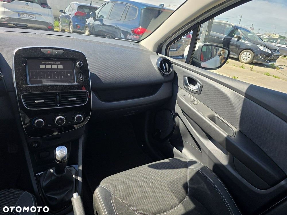 Renault Clio - 15
