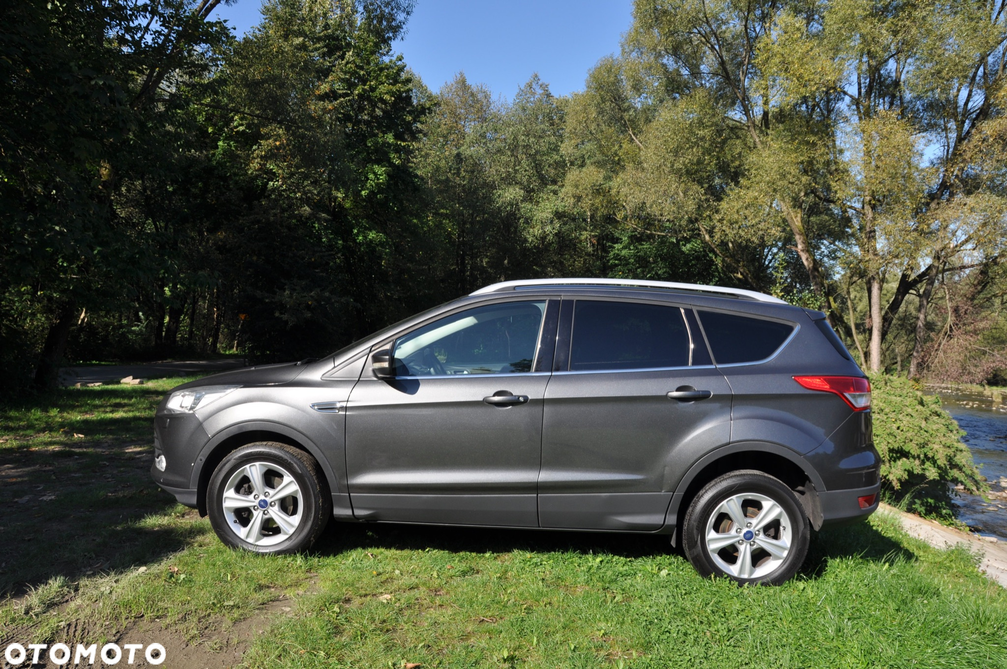 Ford Kuga 1.6 EcoBoost 2x4 Titanium - 7