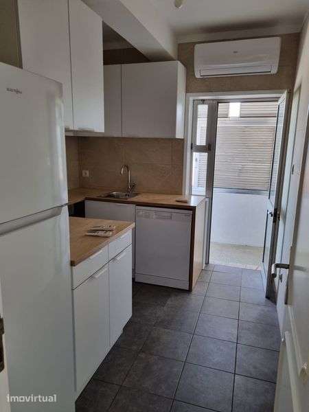 Apartamento T1  para arrendamento - Grande imagem: 2/7