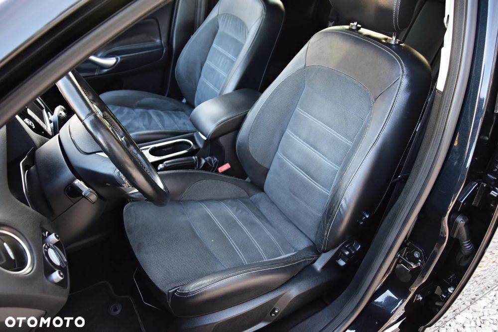 Ford Mondeo - 28