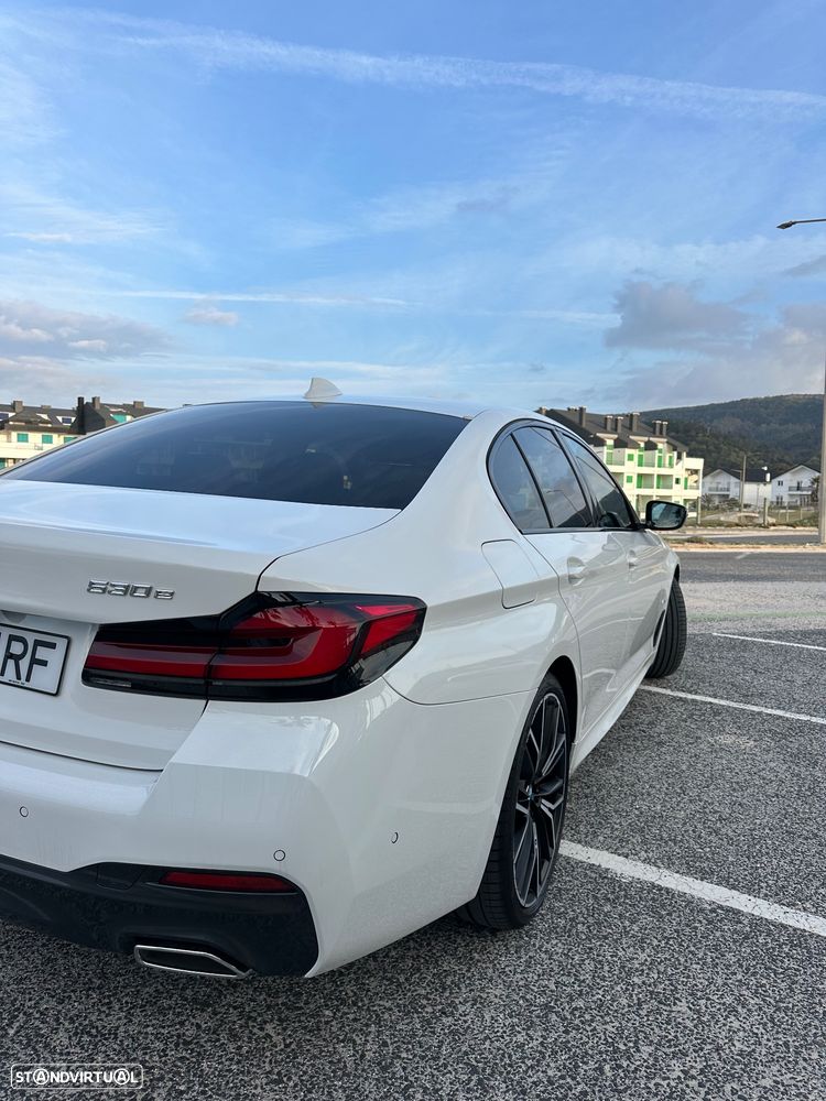 BMW 530 e Pack Desportivo M - 37