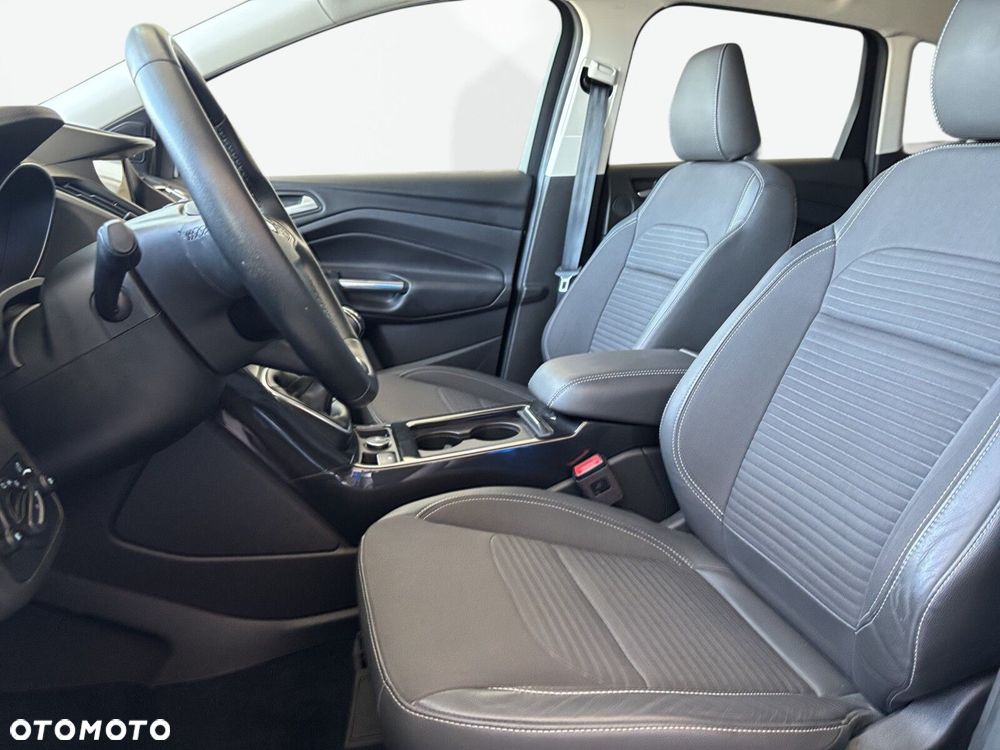 Ford Kuga - 11