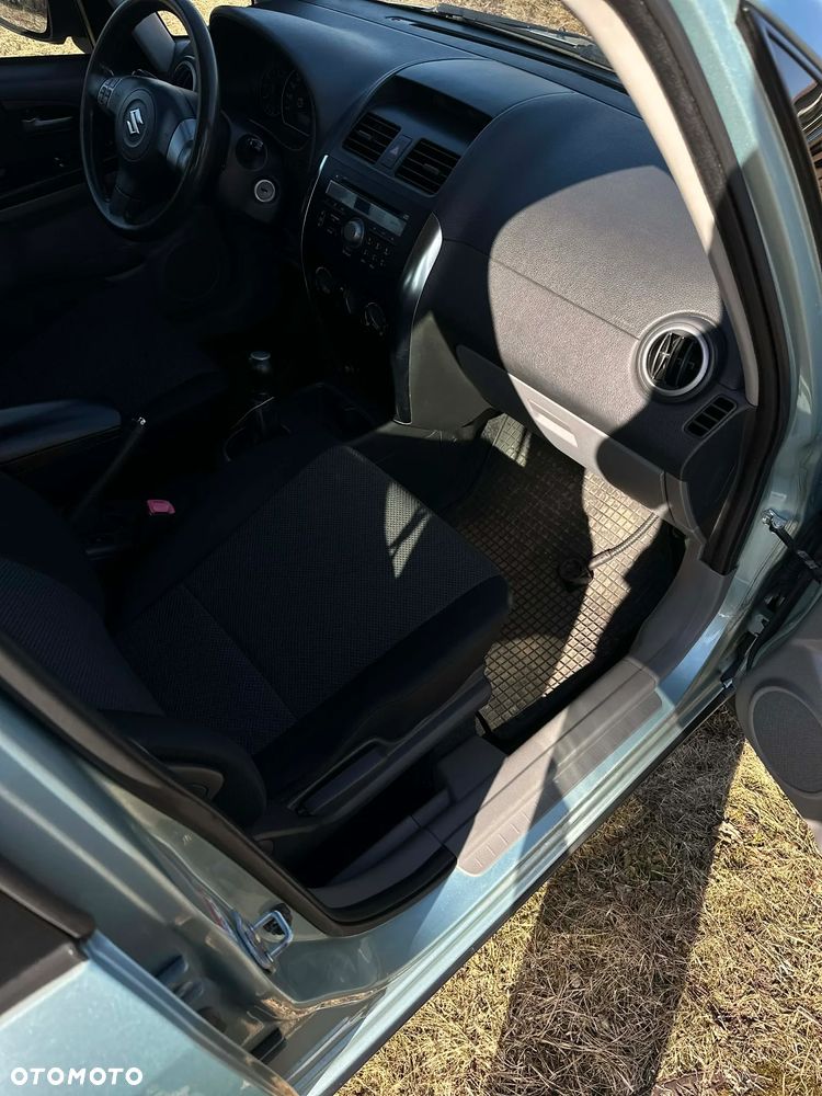 Suzuki SX4 1.6 GLX / Comfort - 16