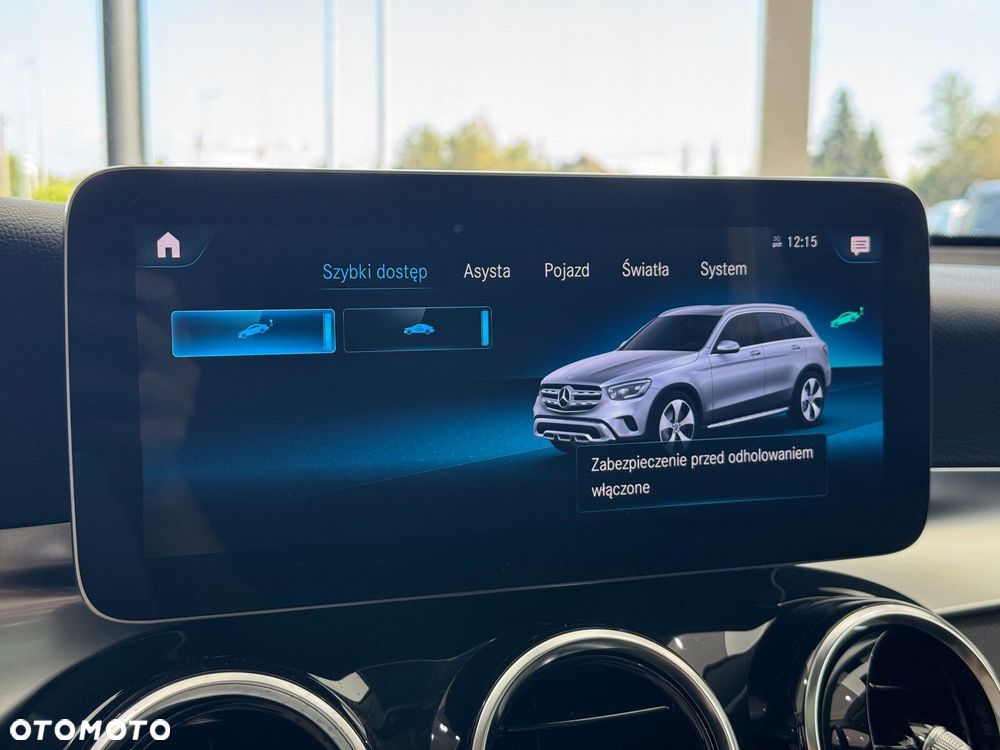 Mercedes-Benz GLC - 32