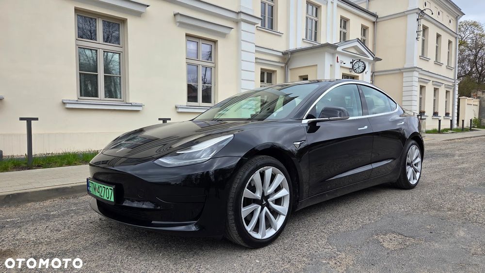 Tesla Model 3 Standard Range Plus - 1