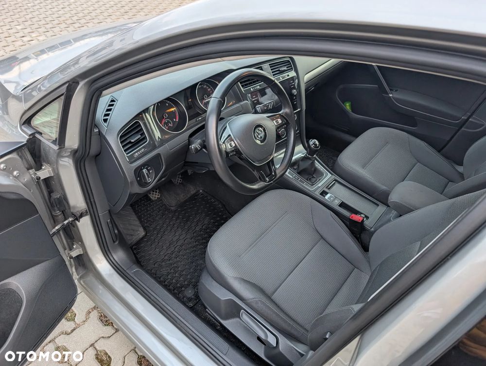 Volkswagen Golf 1.6 TDI BMT Comfortline - 9