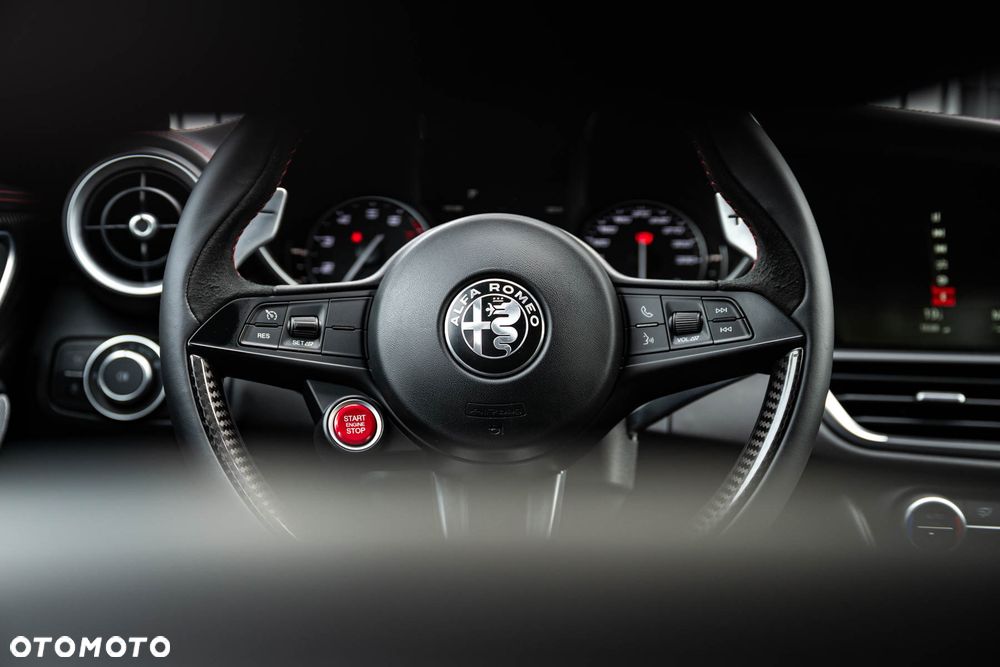 Alfa Romeo Giulia 2.9 Bi Turbo V6 Quadrifoglio - 19