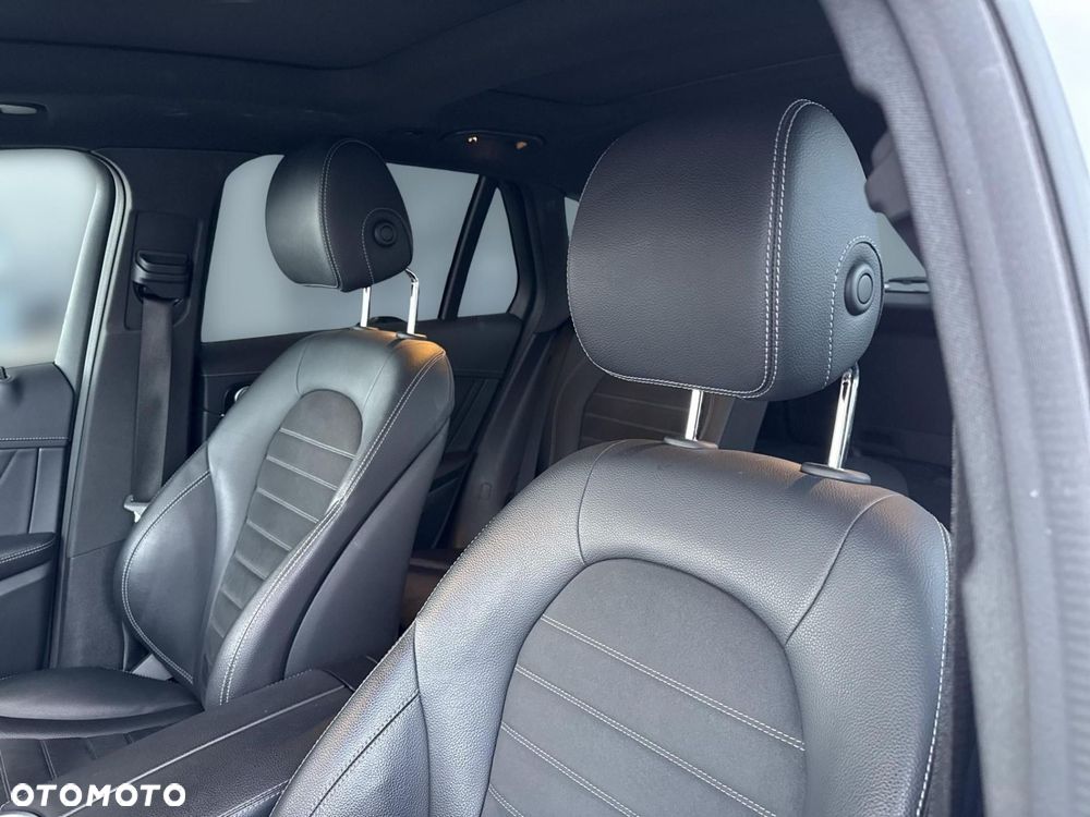 Mercedes-Benz GLC - 11