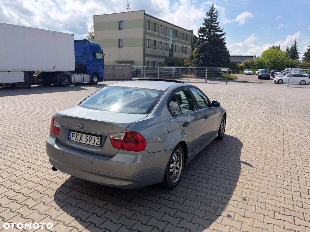 BMW Seria 3 320d - 5