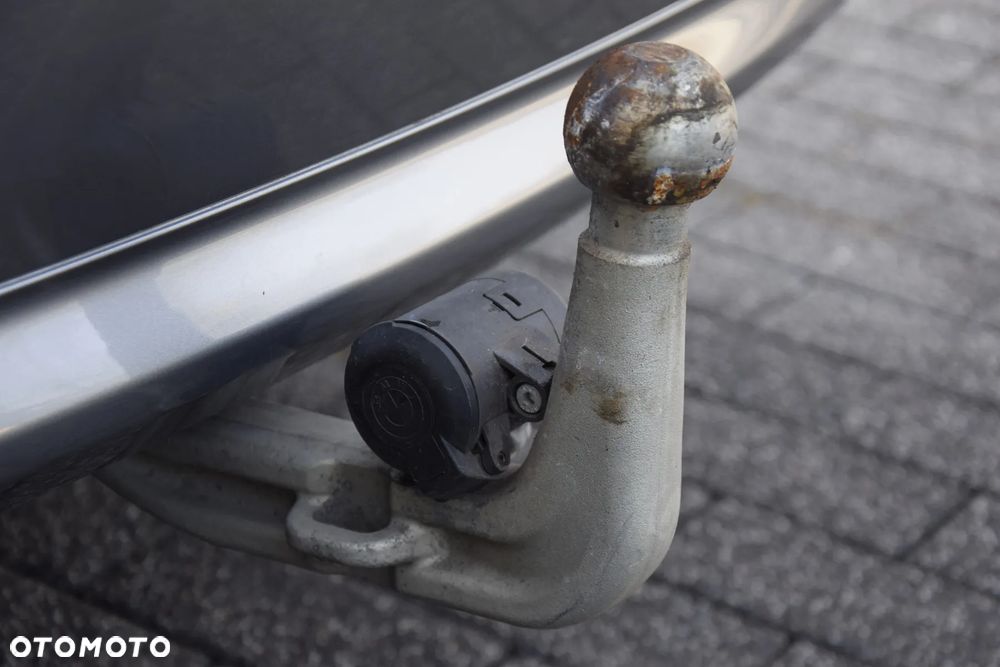 BMW Seria 5 520d xDrive - 37