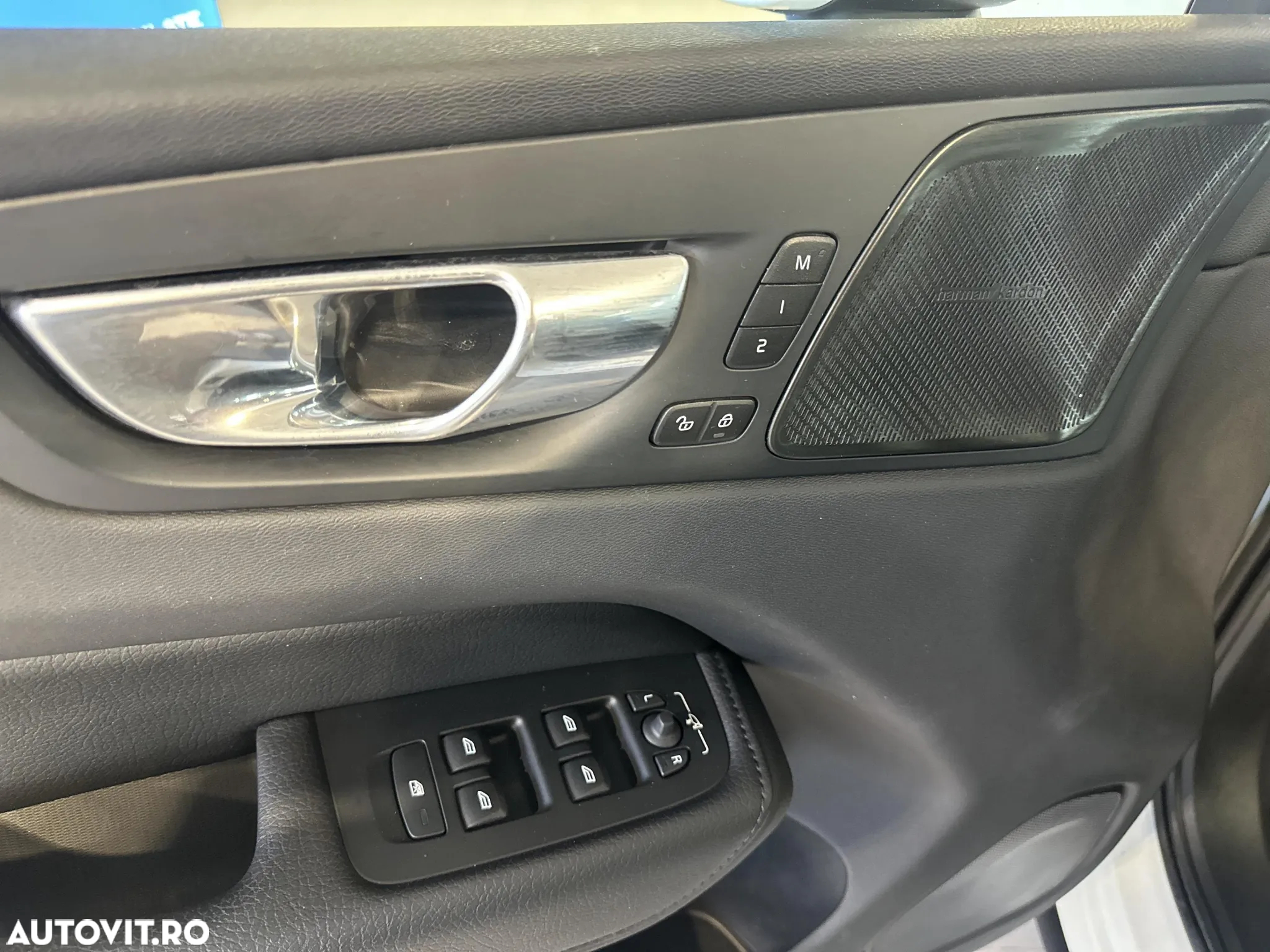 Volvo XC 60 T6 AWD Recharge Geartronic Inscription - 14