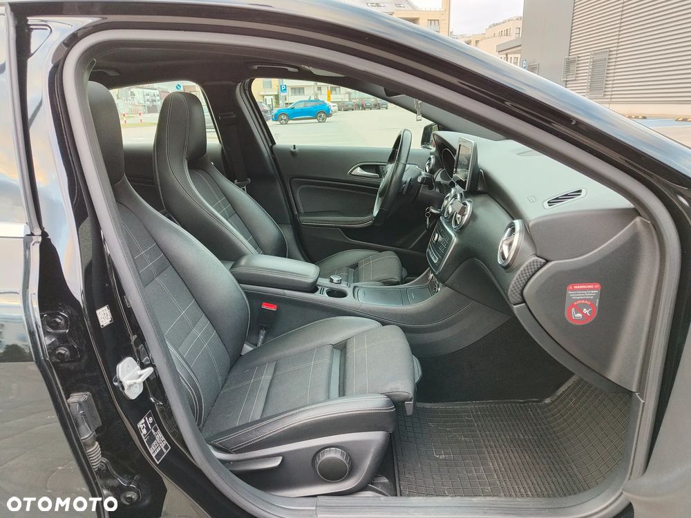 Mercedes-Benz Klasa A 220 d 7G-DCT Urban - 9