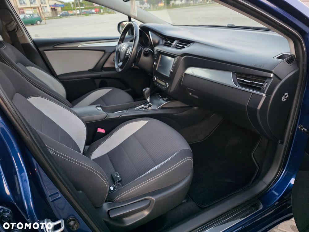 Toyota Avensis Touring Sports 1.8 Multidrive S Comfort - 22