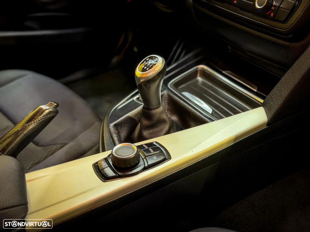BMW 320 d - 13