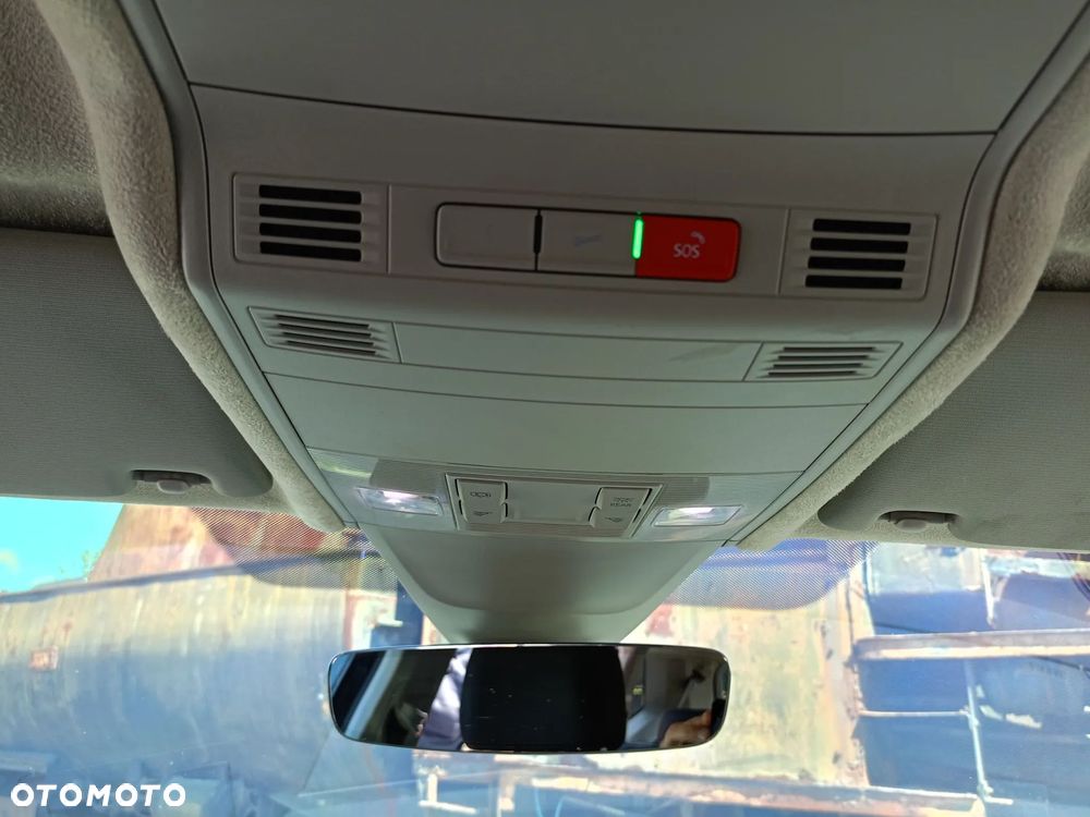 Volkswagen Tiguan 2.0 TDI SCR 4MotION DSG Elegance - 18