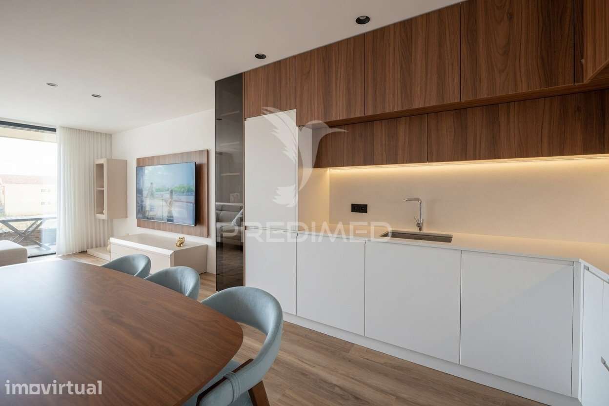 Apartamento T3 Duplex NOVO - Vista Mar, Condomínio fechado c/piscina - Grande imagem: 5/38